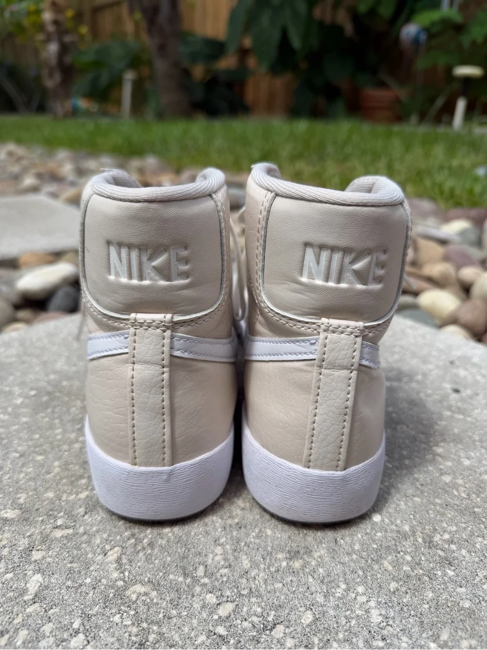 Nike Blazer Size 8 Women’s